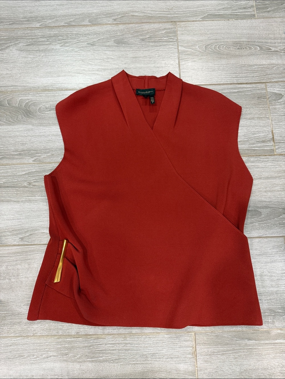 Donna Karan Brick Red Sleeveless Wrap-Front Top with Gold Zip Accent Xl